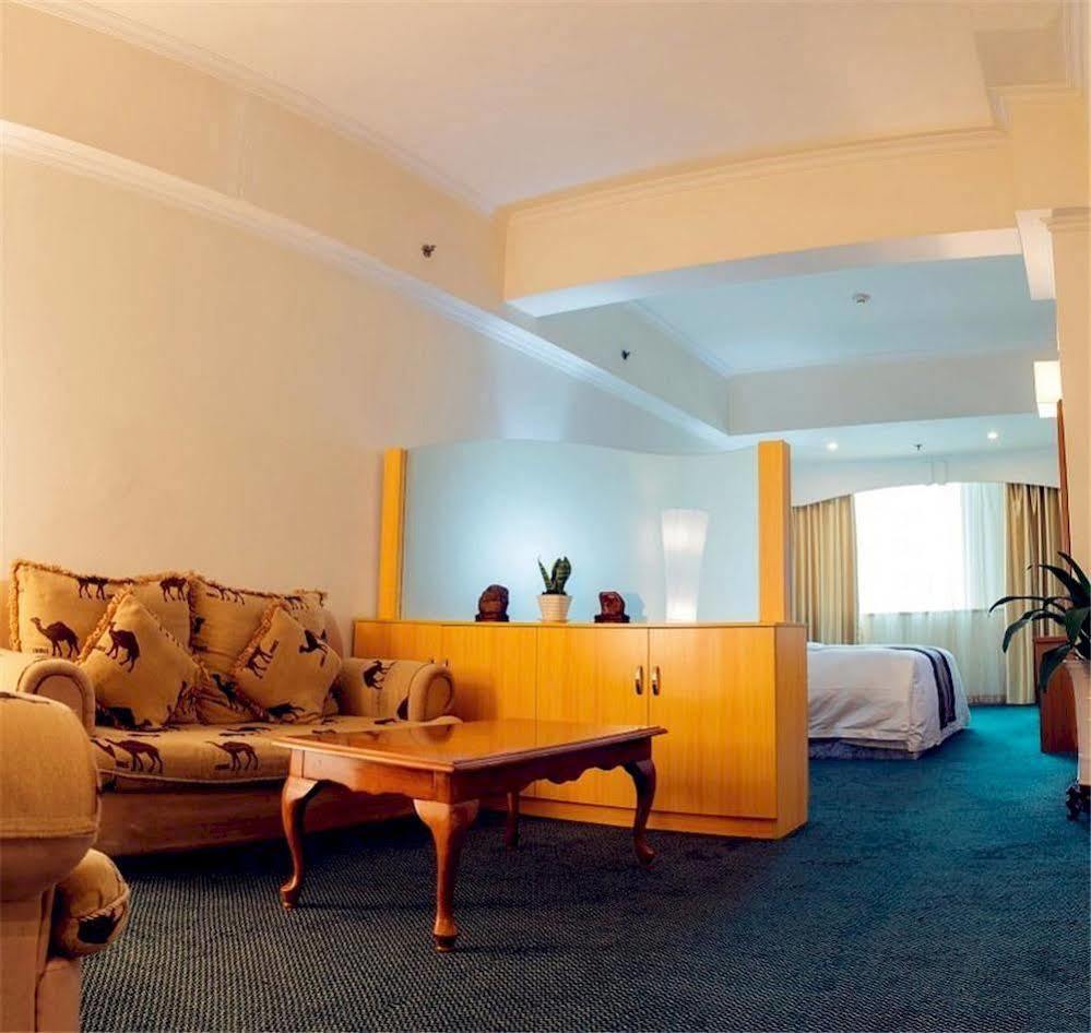 Lijing Grand Hotel City Center Liuzhou Zewnętrze zdjęcie