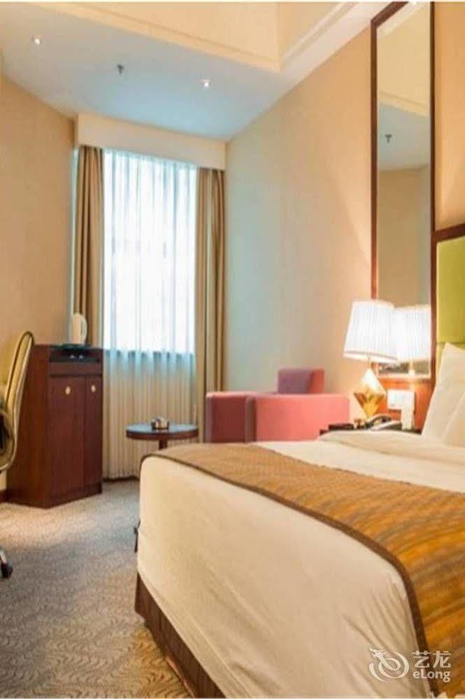 Lijing Grand Hotel City Center Liuzhou Zewnętrze zdjęcie